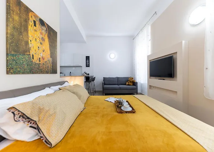 Apartments&rooms Kolovare Gasthuis 3*