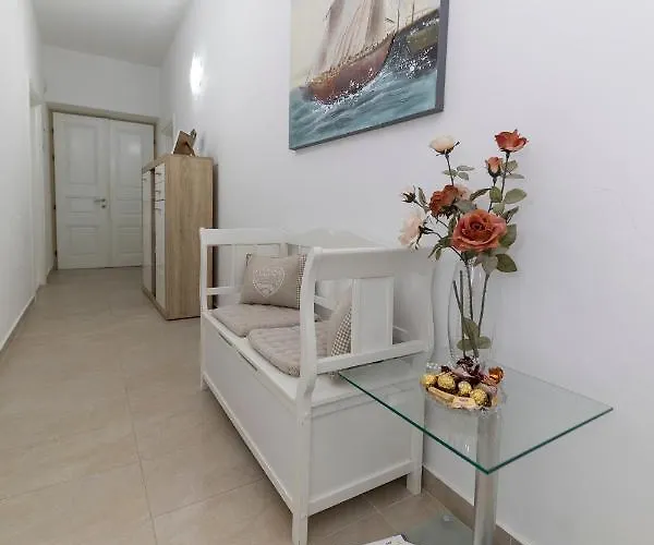 & Kolovare 3, Affittacamere Zara